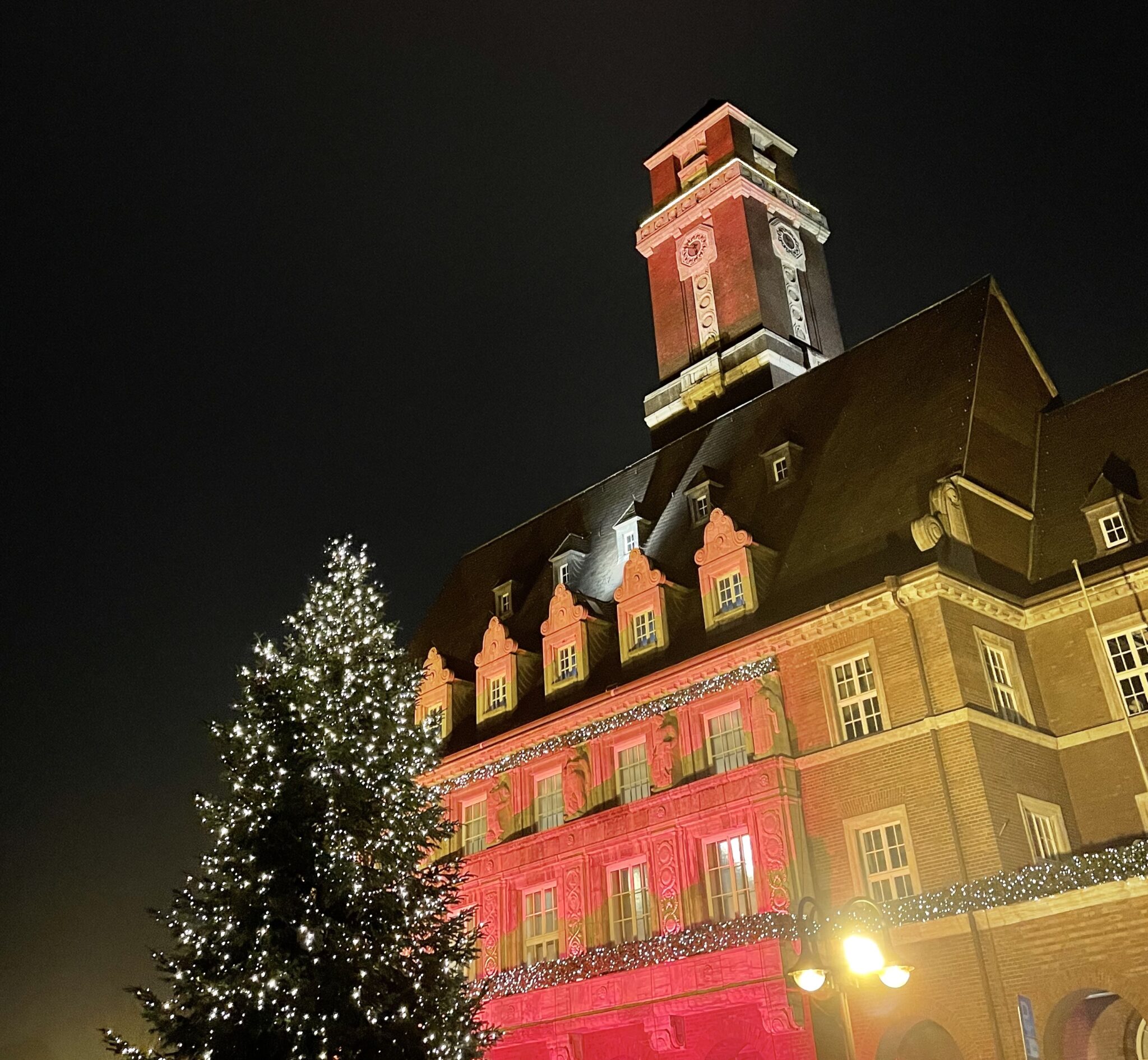 Bottroper Weihnachtsmarkt 2026 auf dem Rathausplatz | Öffnungstag – Wir ...